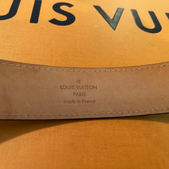 Louis Vuitton Brown canvas belt gently used no major scuffs with 1 extra hole - Picture 9 of 13